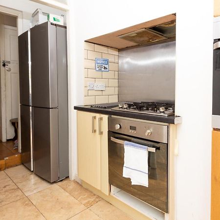 Homely Ensuite Room Near City Centre マンチェスター エクステリア 写真