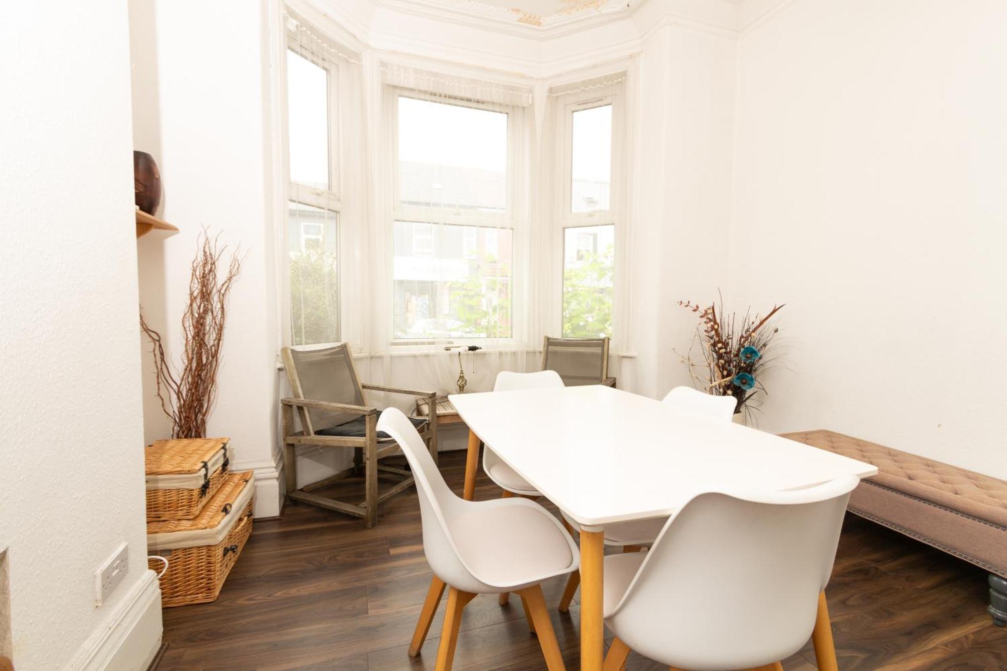 Homely Ensuite Room Near City Centre マンチェスター エクステリア 写真
