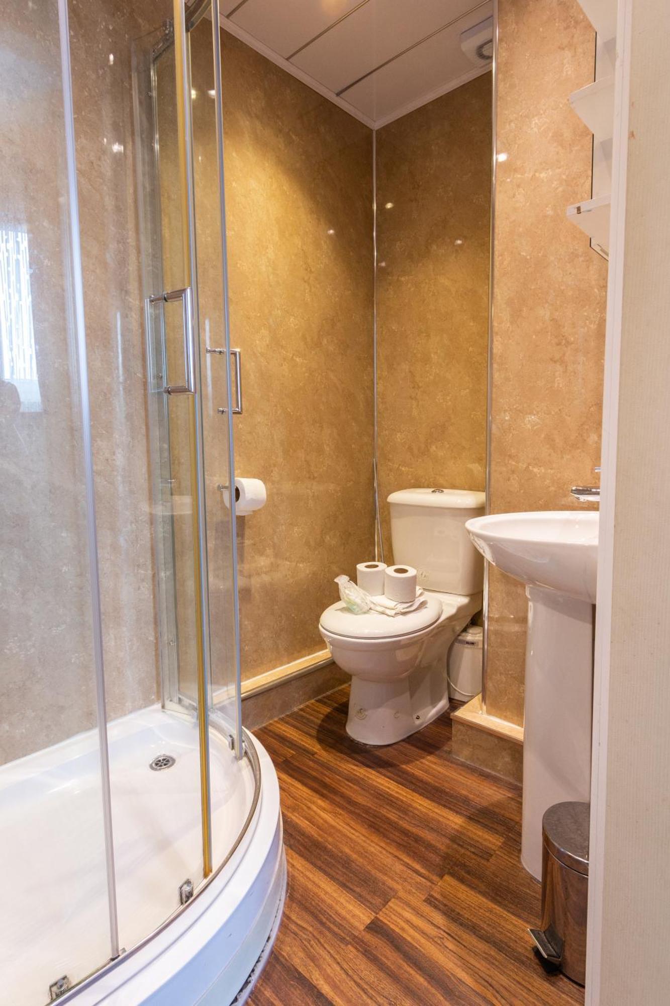 Homely Ensuite Room Near City Centre マンチェスター エクステリア 写真
